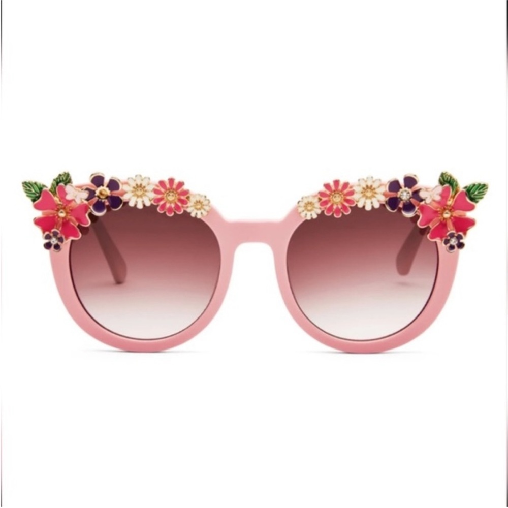 LOVESHACKFANCY SUNGLASSES ASO Paris Hilton - Picture 8 of 11
